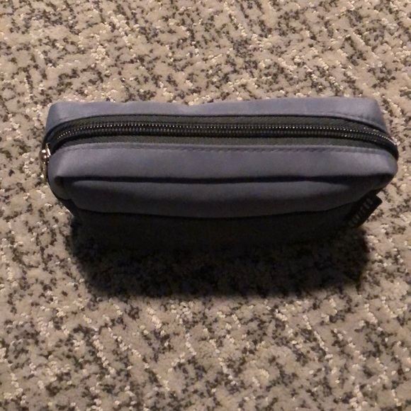 United Light Gray & Blue Accessories Bag - Picture 4 of 5